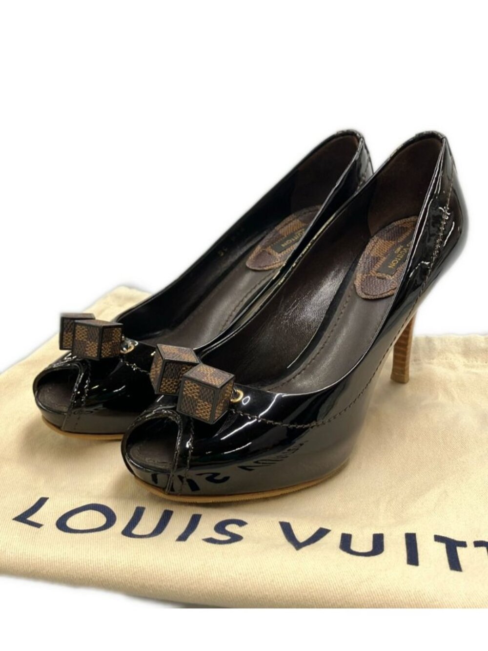 Louis Vuitton Damier Open Enamel Pumps SC 36.5 Heel